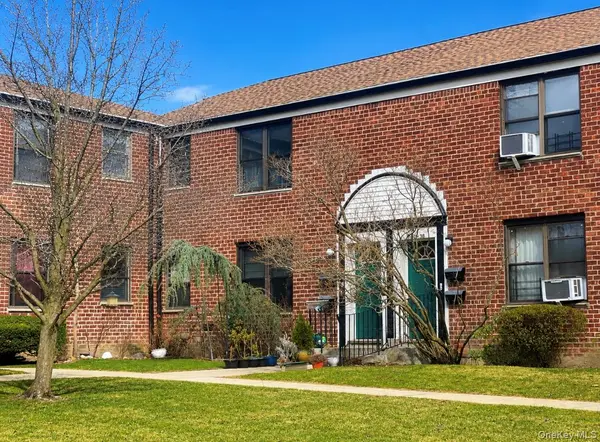 19640 67th AVE #2nd FL, Fresh Meadows, NY 11365