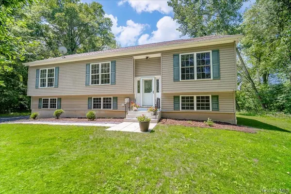 237 S Ohioville RD, New Paltz, NY 12561