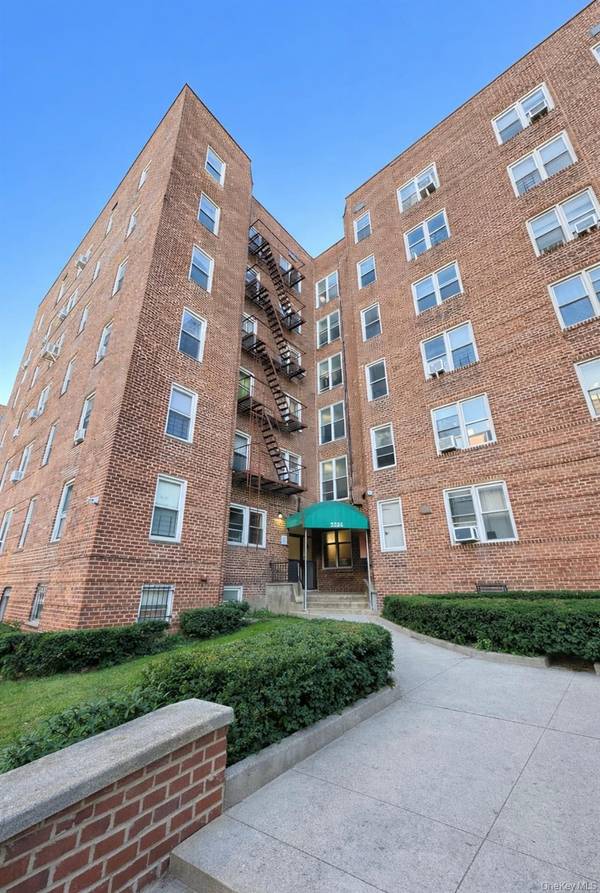 2255 Cruger Ave. #1B, Bronx, NY 10467