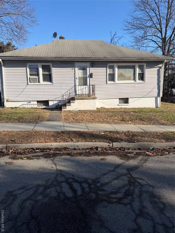29 E Castle AVE, Spring Valley, NY 10977