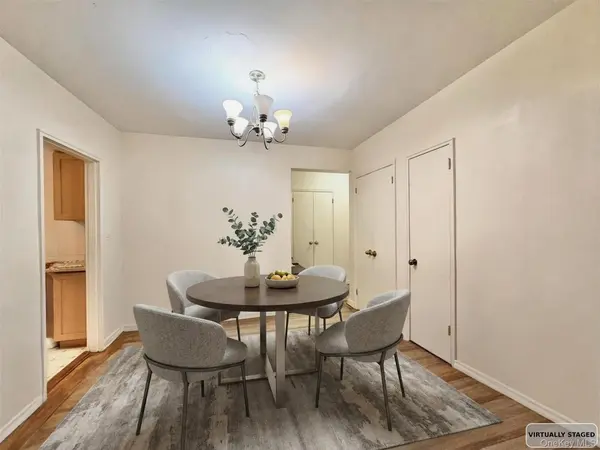 26-21 Union ST #2D, Flushing, NY 11354