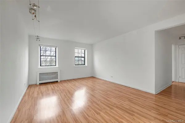 144-22 78th AVE #3K, Flushing, NY 11367