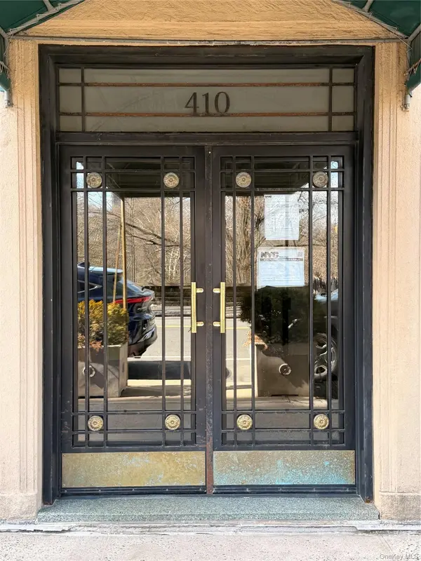 410 Central Park #1F, New York (manhattan), NY 10025