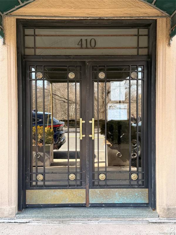 410 Central Park #1F, New York (manhattan), NY 10025