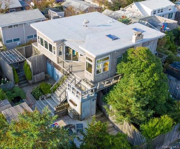 154 Doctors WALK, Cherry Grove, NY 11782