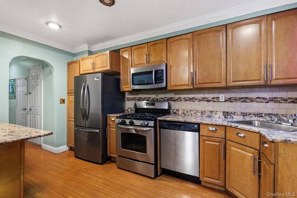3241 Colden AVE, Bronx, NY 10469