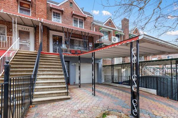 3241 Colden AVE, Bronx, NY 10469