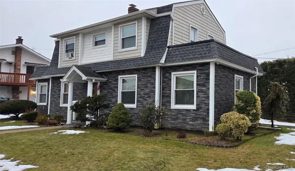 2 Sportsmans AVE, Freeport, NY 11520