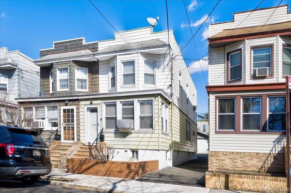 7535 60th PL, Glendale, NY 11385