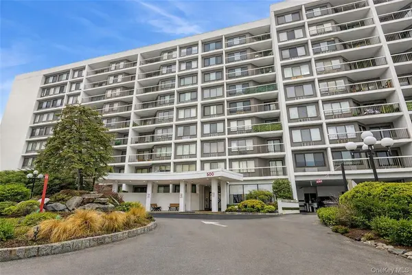 500 High Point DR #412, Hartsdale, NY 10530