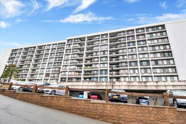 500 High Point DR #412, Hartsdale, NY 10530