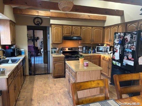 113 Southfield RD, Baiting Hollow, NY 11933