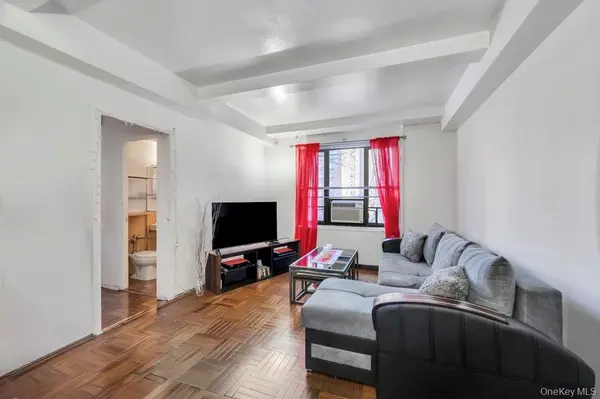 1690 Metropolitan AVE #1E, Bronx, NY 10462