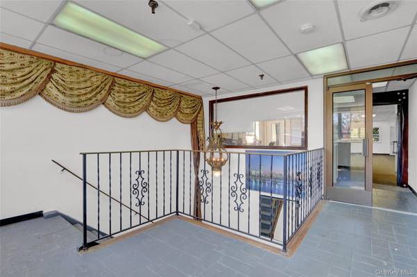 1438 Wantagh AVE #2, Wantagh, NY 11793