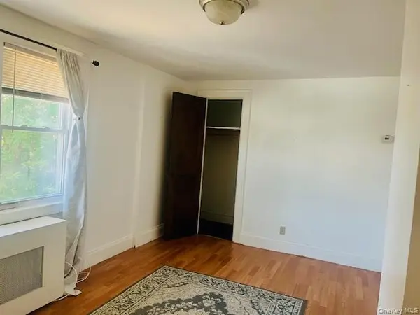 10922 Myrtle AVE, Richmond Hill North, NY 11418