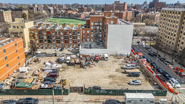 32-19 Linden PL, Flushing, NY 11354