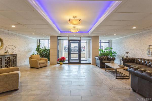 740 E Broadway #4D, Long Beach, NY 11561