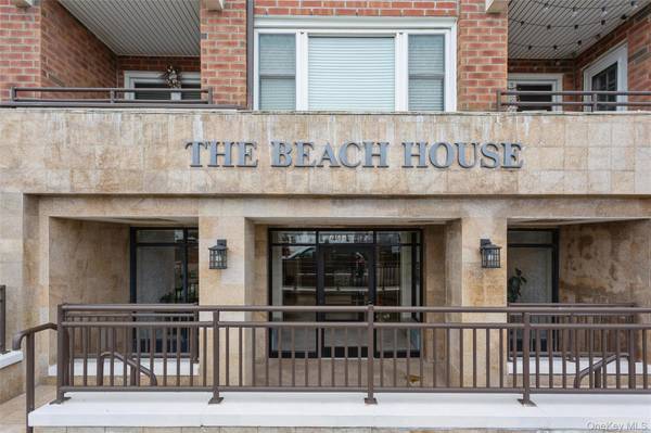 740 E Broadway #4D, Long Beach, NY 11561