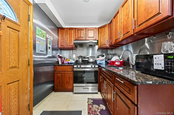 13006 58th RD, Flushing, NY 11355