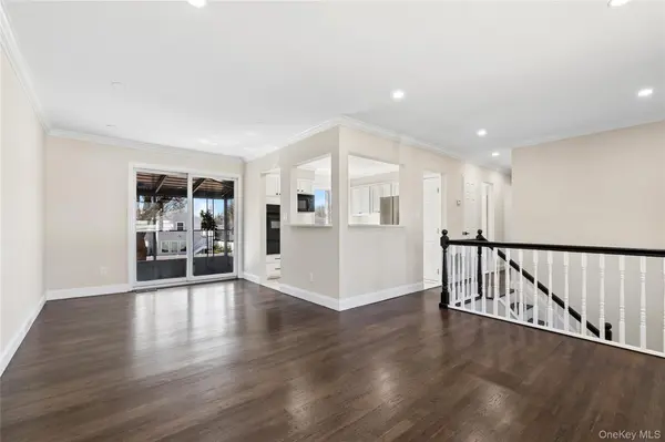 236 Vermont AVE, Bay Shore, NY 11706