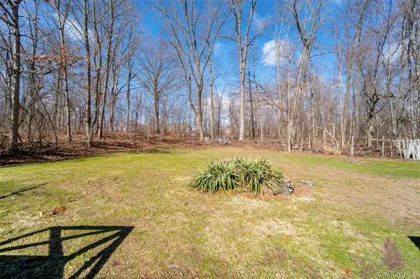 166 Brookside Farms, Newburgh, NY 12550