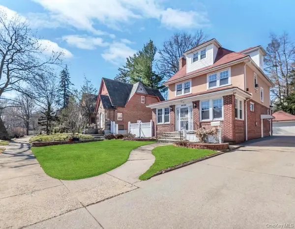 8420 Charlecote RDG, Jamaica, NY 11432