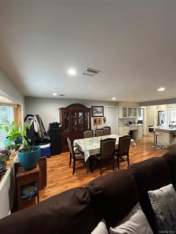 869 De Mott AVE, Baldwin, NY 11510