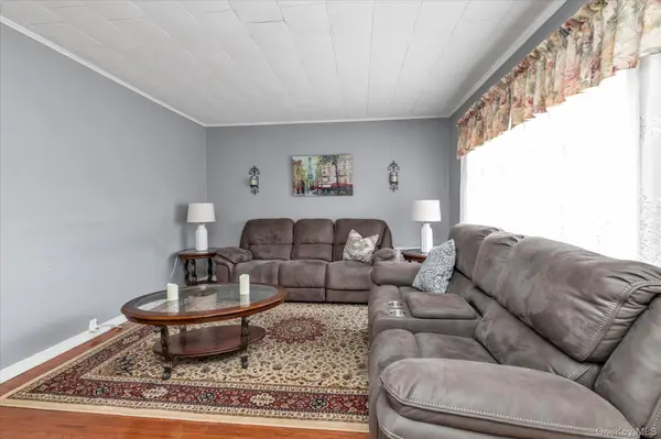 87-49 110th ST, Richmond Hill, NY 11418