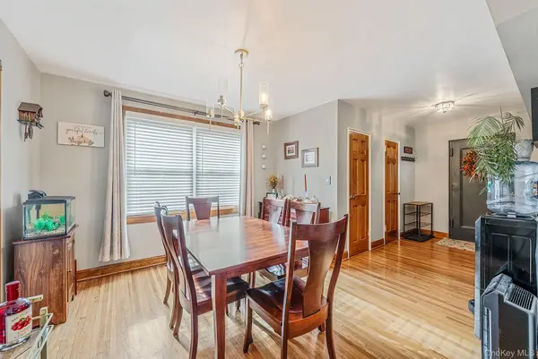 16 Edwards ST #3G, Roslyn Heights, NY 11577