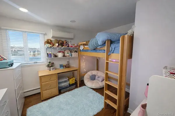 611 West RD, Broad Channel, NY 11693