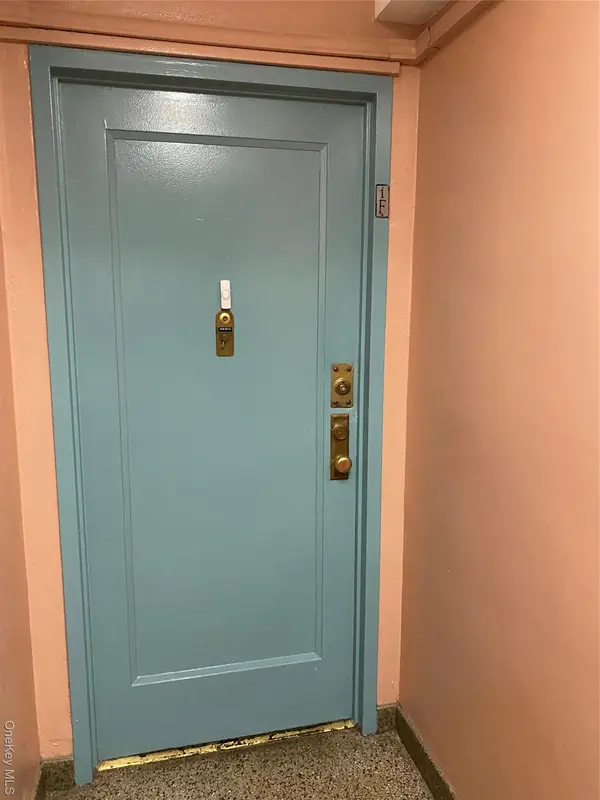 1469 West AVE #1F, Bronx, NY 10462