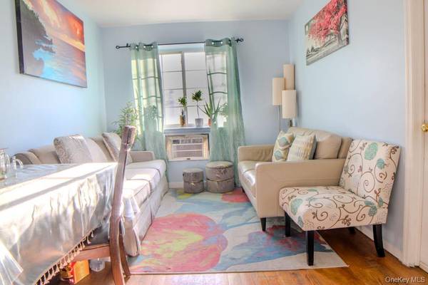 89-27 172nd ST, Jamaica, NY 11432