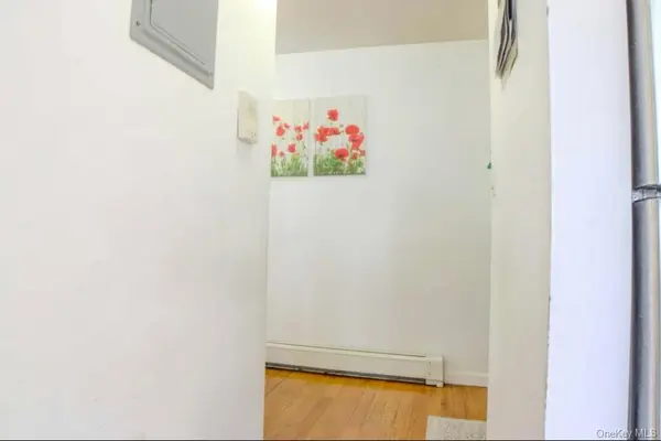 89-27 172nd ST, Jamaica, NY 11432