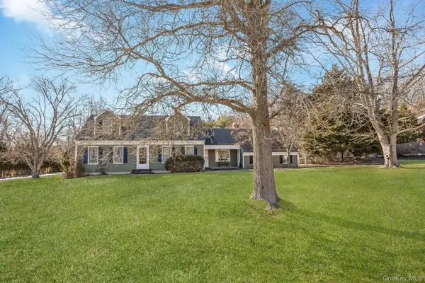 43 Farm RD, Wading River, NY 11792