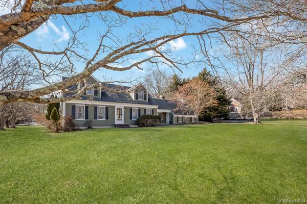 43 Farm RD, Wading River, NY 11792
