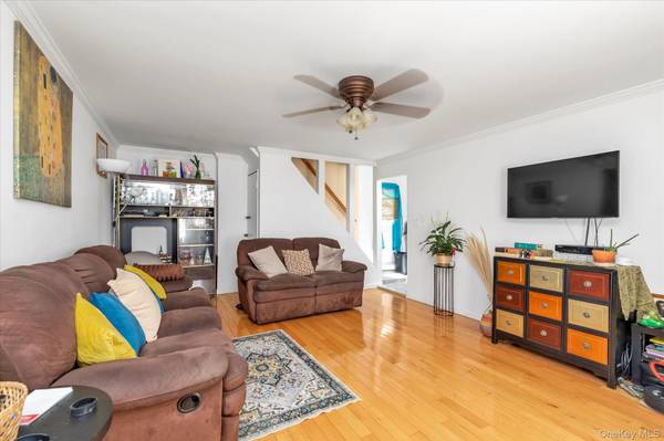 103 Oakley AVE, Elmont, NY 11003