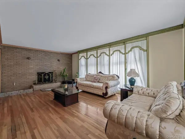 120-44 194th ST, Saint Albans, NY 11412