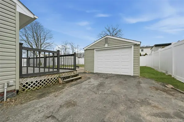 135 Cumberbach ST, Wyandanch, NY 11798