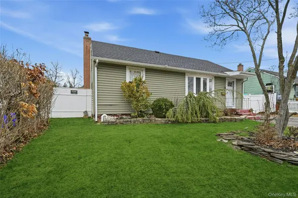135 Cumberbach ST, Wyandanch, NY 11798