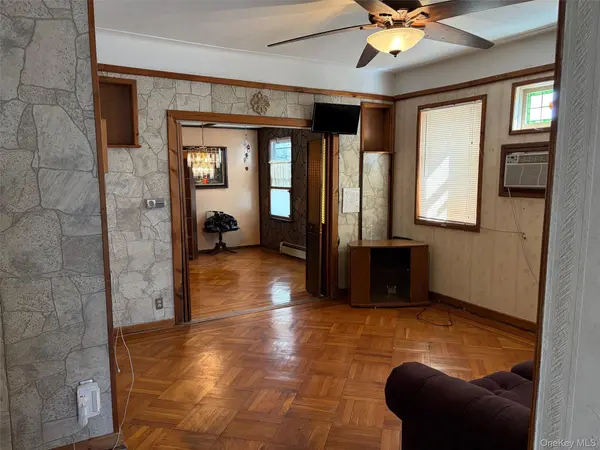 9535 94th ST, Ozone Park, NY 11416
