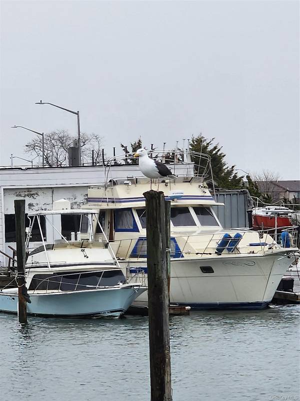 377 Woodcleft AVE, Freeport, NY 11520