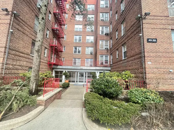 43-35 union ST #2M, Flushing, NY 11355