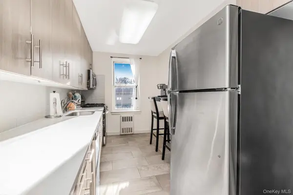 125 Bronx River RD #2C, Yonkers, NY 10704