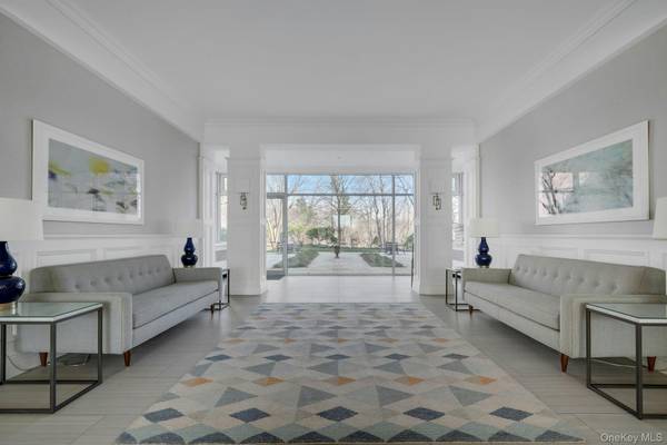 1 Stoneleigh PLZ #1T, Bronxville, NY 10708