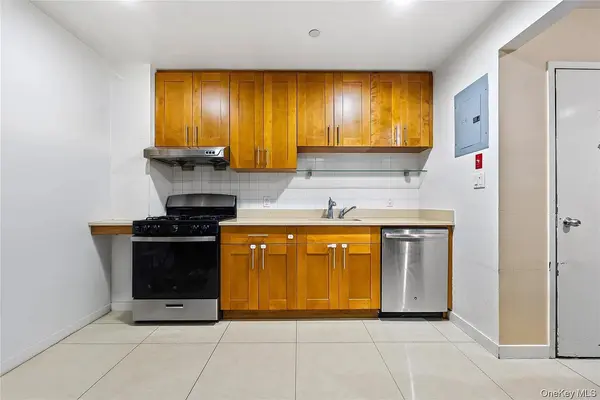 106-07 Northern BLVD #5B, Corona, NY 11368