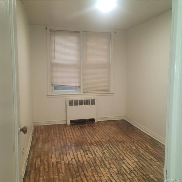 9310 177th ST, Jamaica, NY 11433