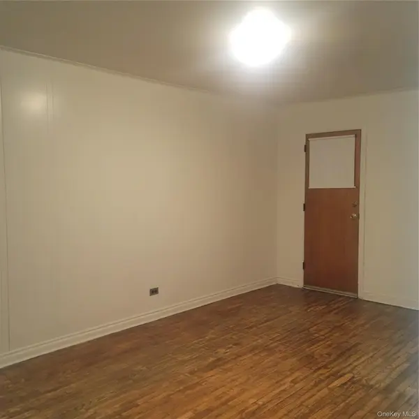 9310 177th ST, Jamaica, NY 11433