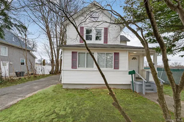 21 Maple AVE, Port Jefferson Station, NY 11776