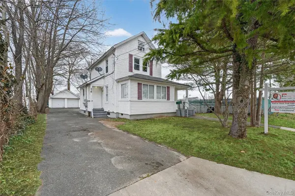 21 Maple AVE, Port Jefferson Station, NY 11776