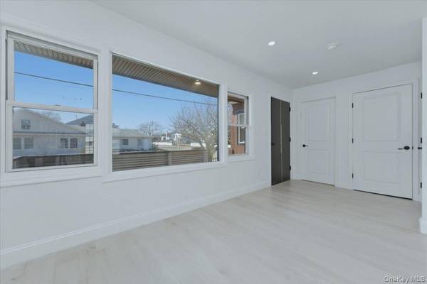 1895 Park ST, Atlantic Beach, NY 11509